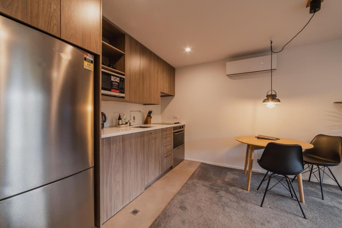 The Hagley Park Stunna Apartment ไครสต์เชิร์ช ภายนอก รูปภาพ
