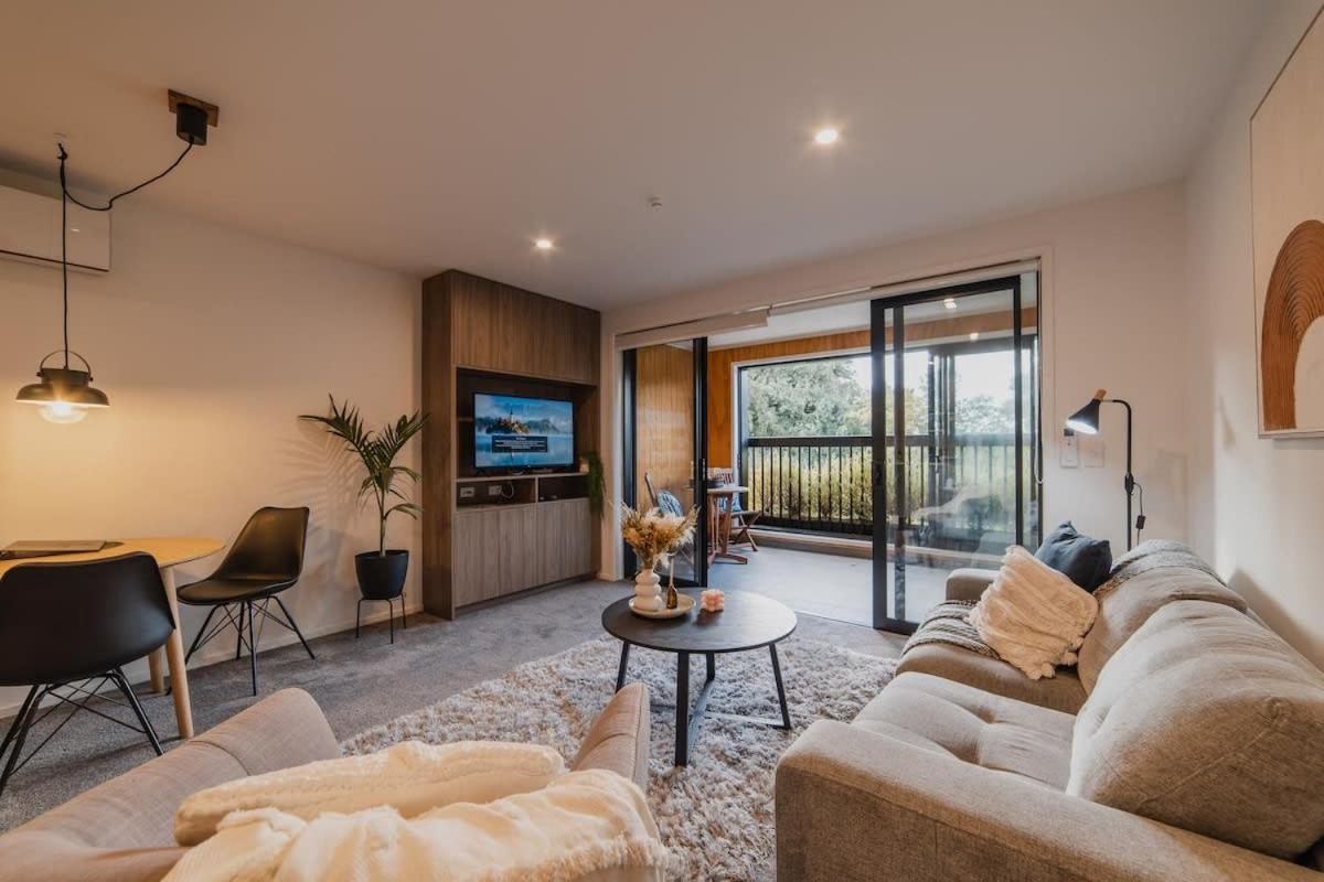 The Hagley Park Stunna Apartment ไครสต์เชิร์ช ภายนอก รูปภาพ