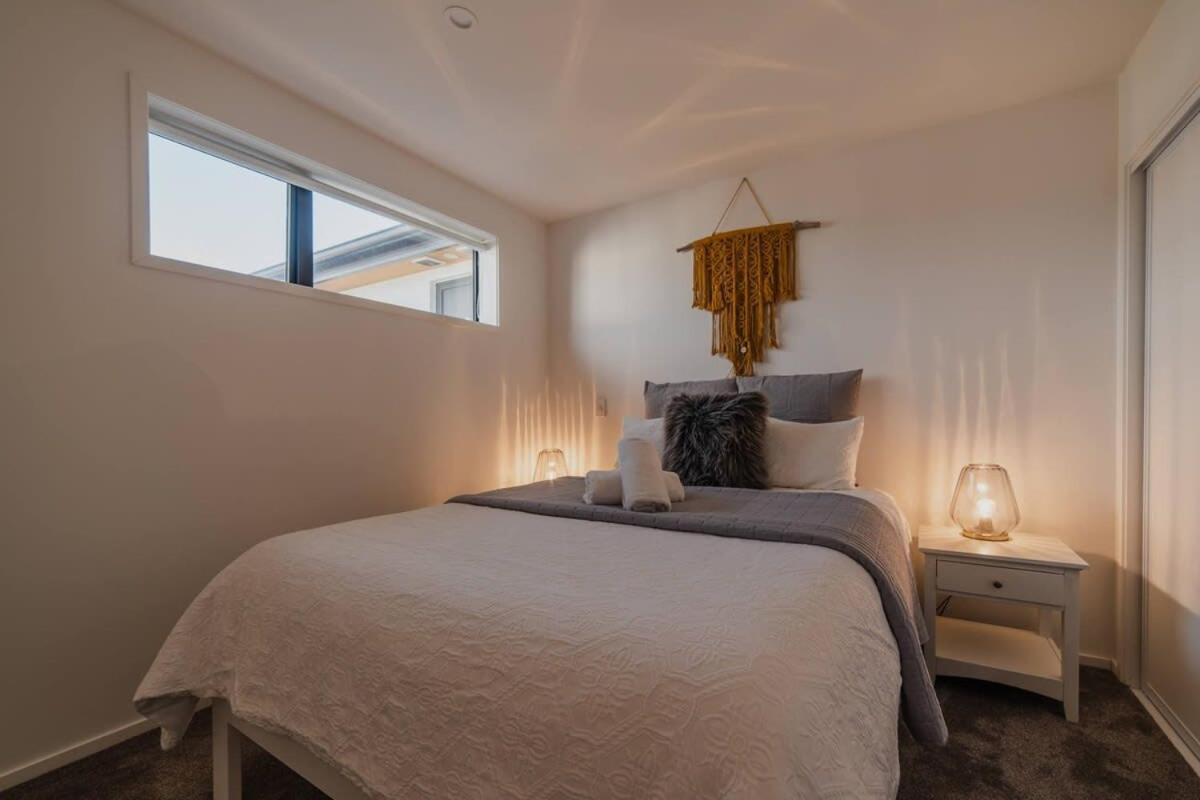 The Hagley Park Stunna Apartment ไครสต์เชิร์ช ภายนอก รูปภาพ